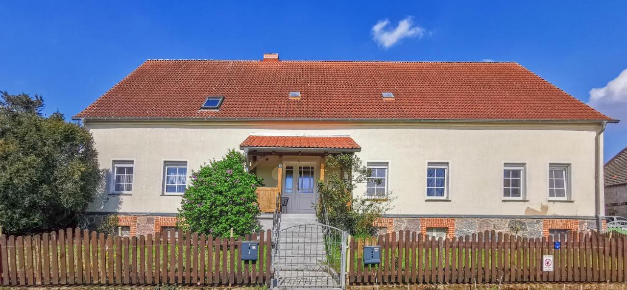 Apartment In Herrenhaus Gross Pinnow מראה חיצוני תמונה